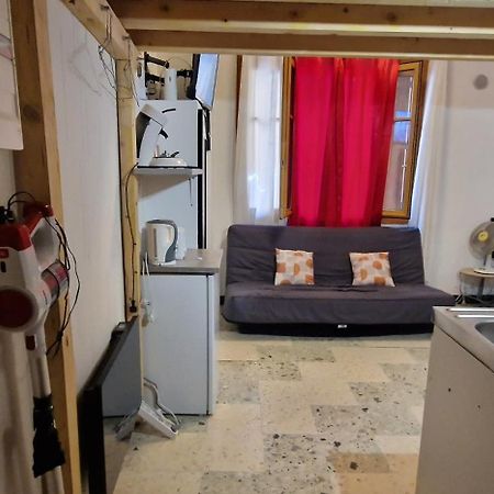 Beau Studio En Centre Ville ناربون المظهر الخارجي الصورة